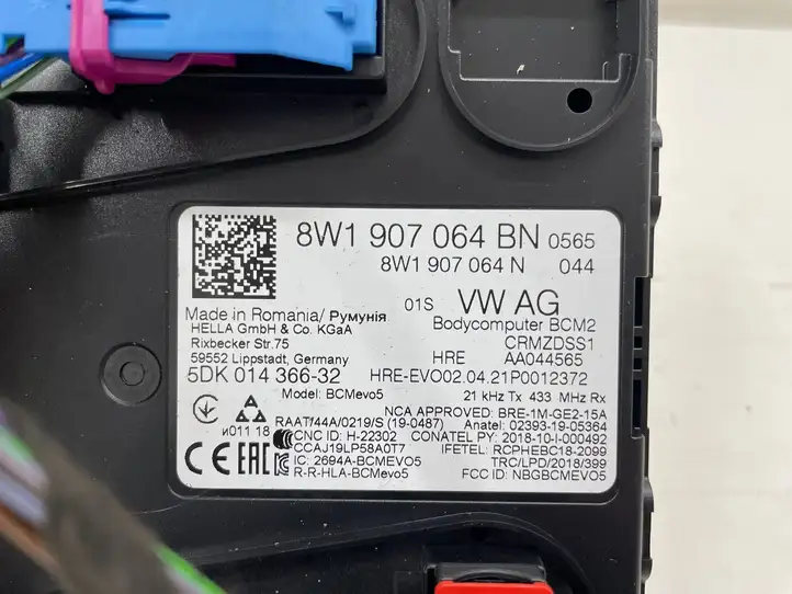 Audi A4 S4 B9 8W (2019 - ) 8W1907064B Модуль управления кузовом (BCM) — фото 2