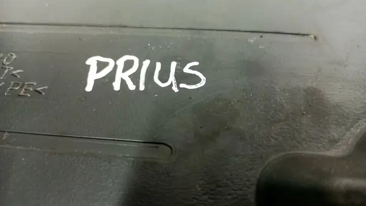 Toyota Prius (XW20) (2003 - 2009) 5841647010 Коврик багажника — фото 10