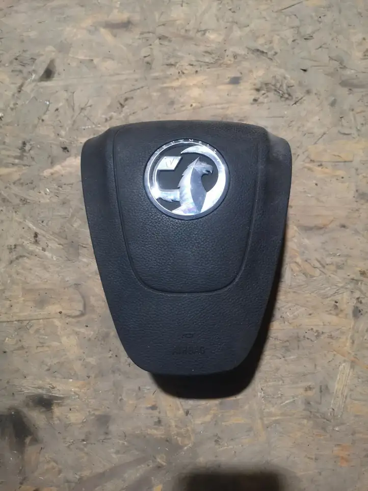 Opel Astra J (2012 - 2015) 13299779 Подушка безопасности руля — фото 1