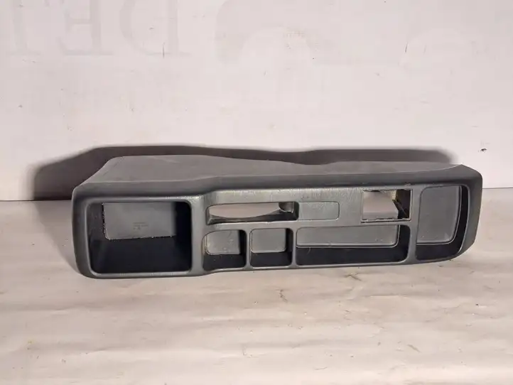 Toyota Corolla Verso E121 (2001 - 2004) 5891113060 Центральная консоль — фото 4