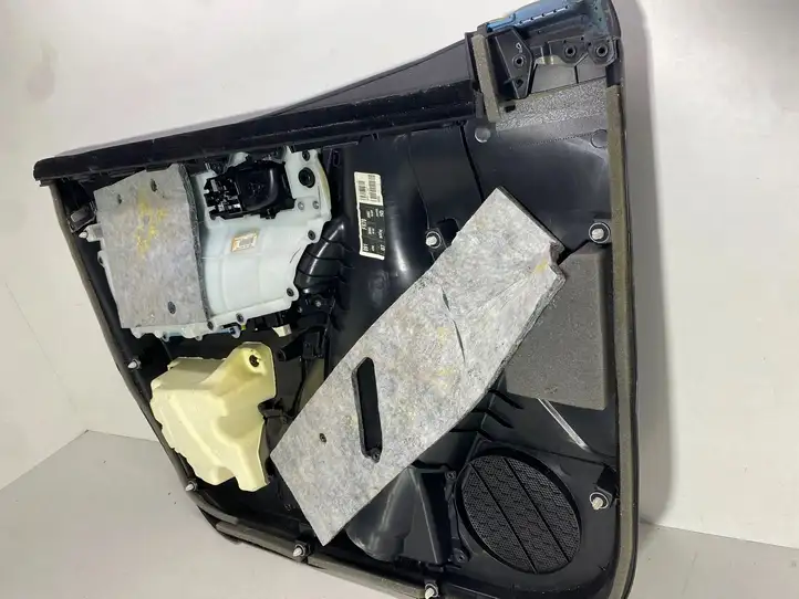 Toyota Auris E180 (2012 - 2018) 6777702300 Обшивка передней двери — фото 2