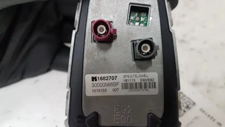 BMW 3 F30 F35 F31 (2012 - 2018) 695914603 GPS антенна — фото 2