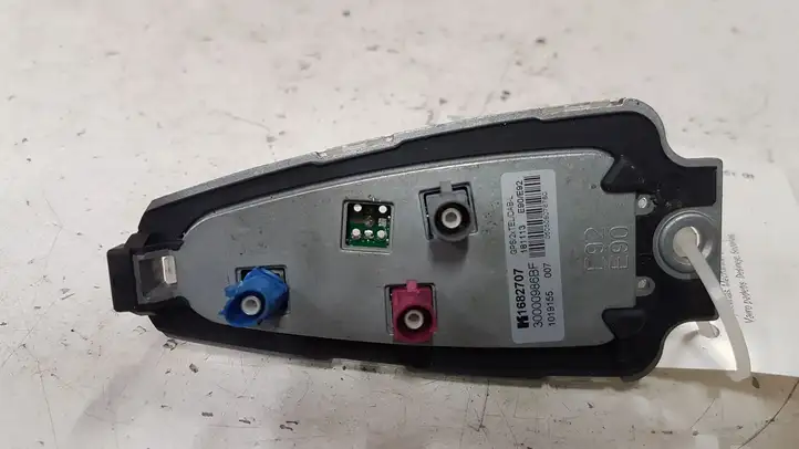 BMW 3 F30 F35 F31 (2012 - 2018) 695914603 GPS антенна — фото 3