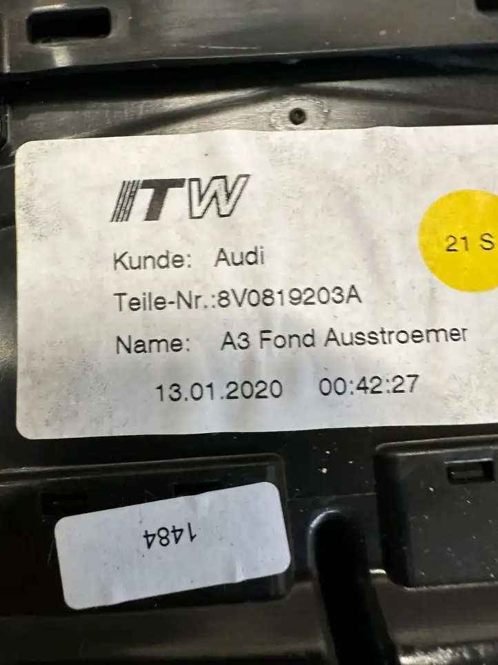 Audi A3/S3 8V (2016 - 2020) 8V0819203A Задний воздушный дефлектор — фото 9