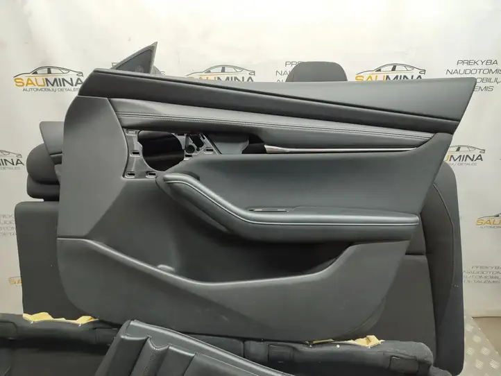 Mazda 3 (2017 - 2019) Комплект отделки дверей — фото 10