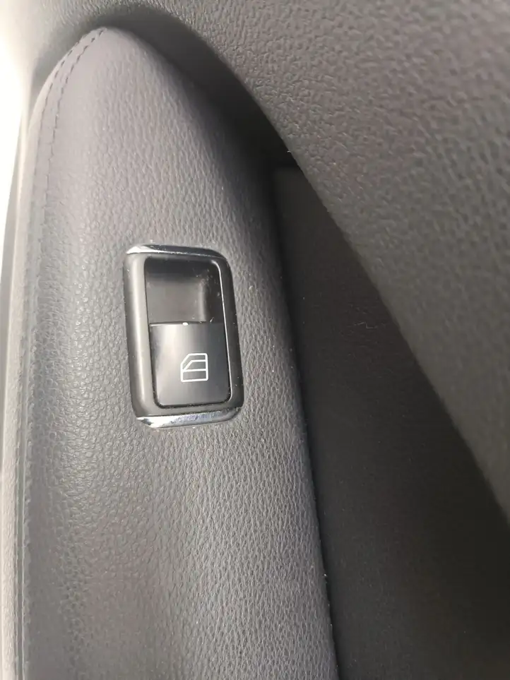 Mercedes-Benz E W212 (2009 - 2016) 2125406805 Обшивка передней двери — фото 6
