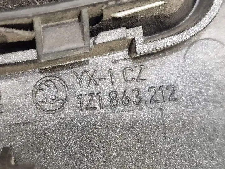 Skoda Octavia Mk2 (1Z) (2004 - 2013) 1Z1863212 Ручка КПП — фото 2