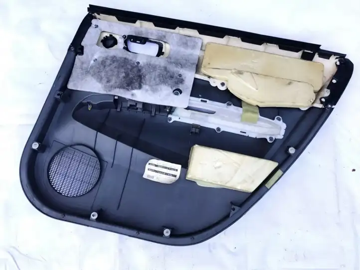Toyota Prius (XW20) (2003 - 2009) 67722xib04 Обшивка задней двери — фото 2