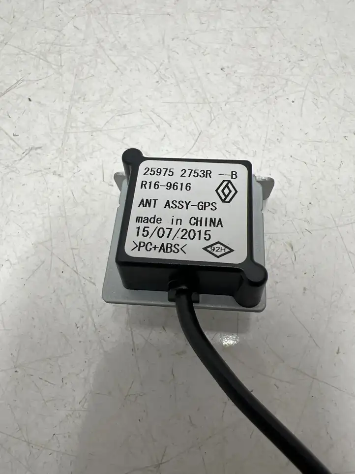 Renault Captur (2013 - 2020) 259752753R GPS антенна — фото 4