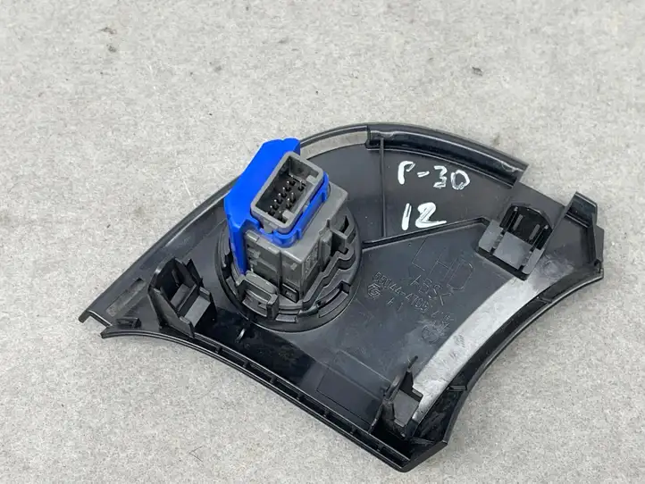 Toyota Prius (XW30) (2009 - 2015) 5504447061 Отделка внутренней панели салона — фото 2