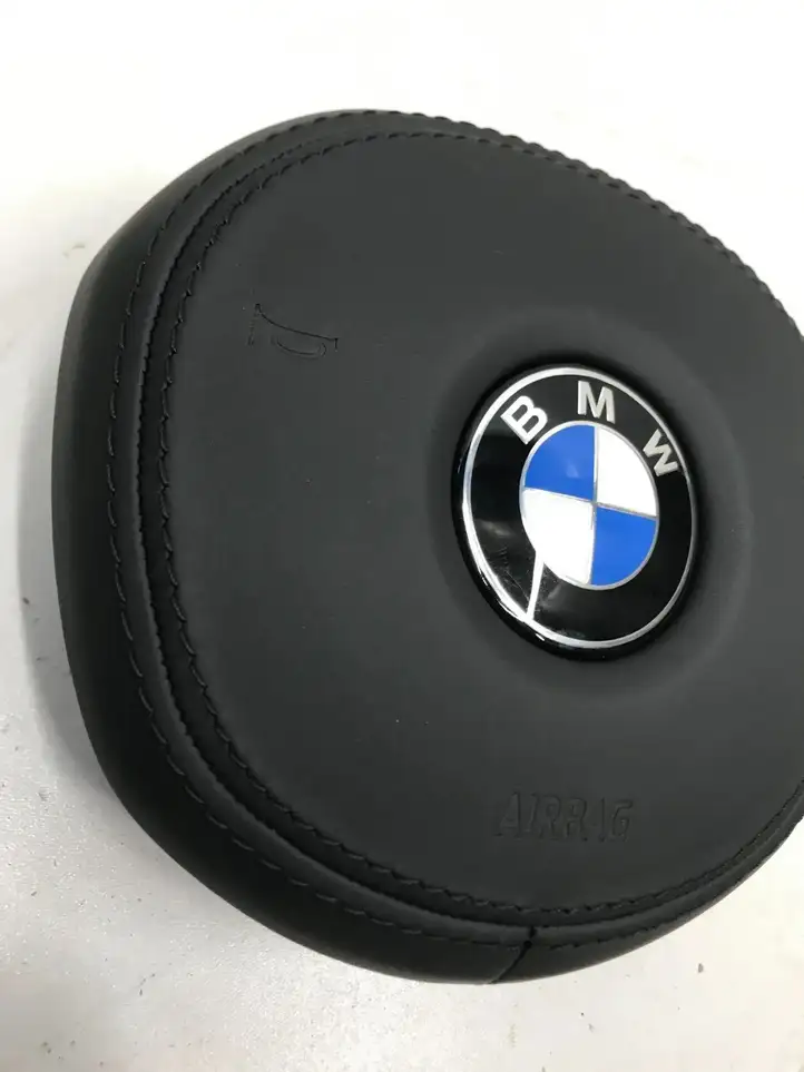 BMW X3 G01 (2018 - 2024) Подушка безопасности руля — фото 3