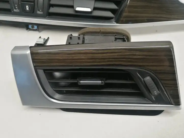 BMW X1 F48 F49 (2015 - 2022) 9347745 Отделка внутренней панели салона — фото 4