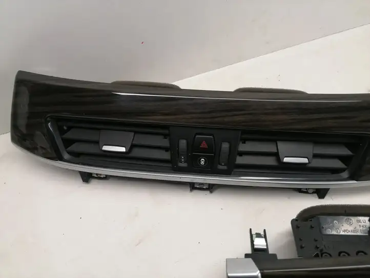 BMW X1 F48 F49 (2015 - 2022) 9347745 Отделка внутренней панели салона — фото 7
