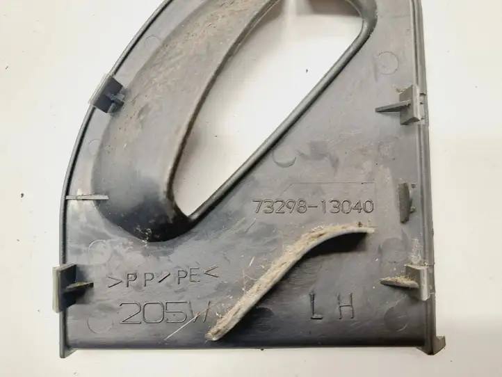 Toyota Corolla Verso E121 (2001 - 2004) 7329813040 Накладка ремня безопасности — фото 3