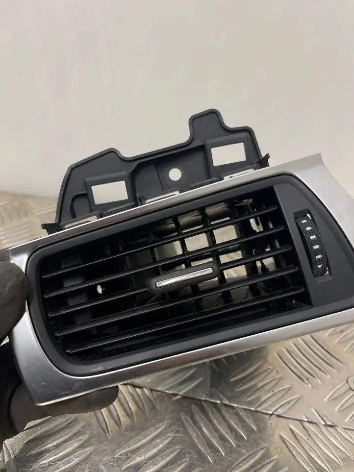 Audi A6 C7 (2011 - 2014) 4G1820901 Боковой воздушный дефлектор — фото 2