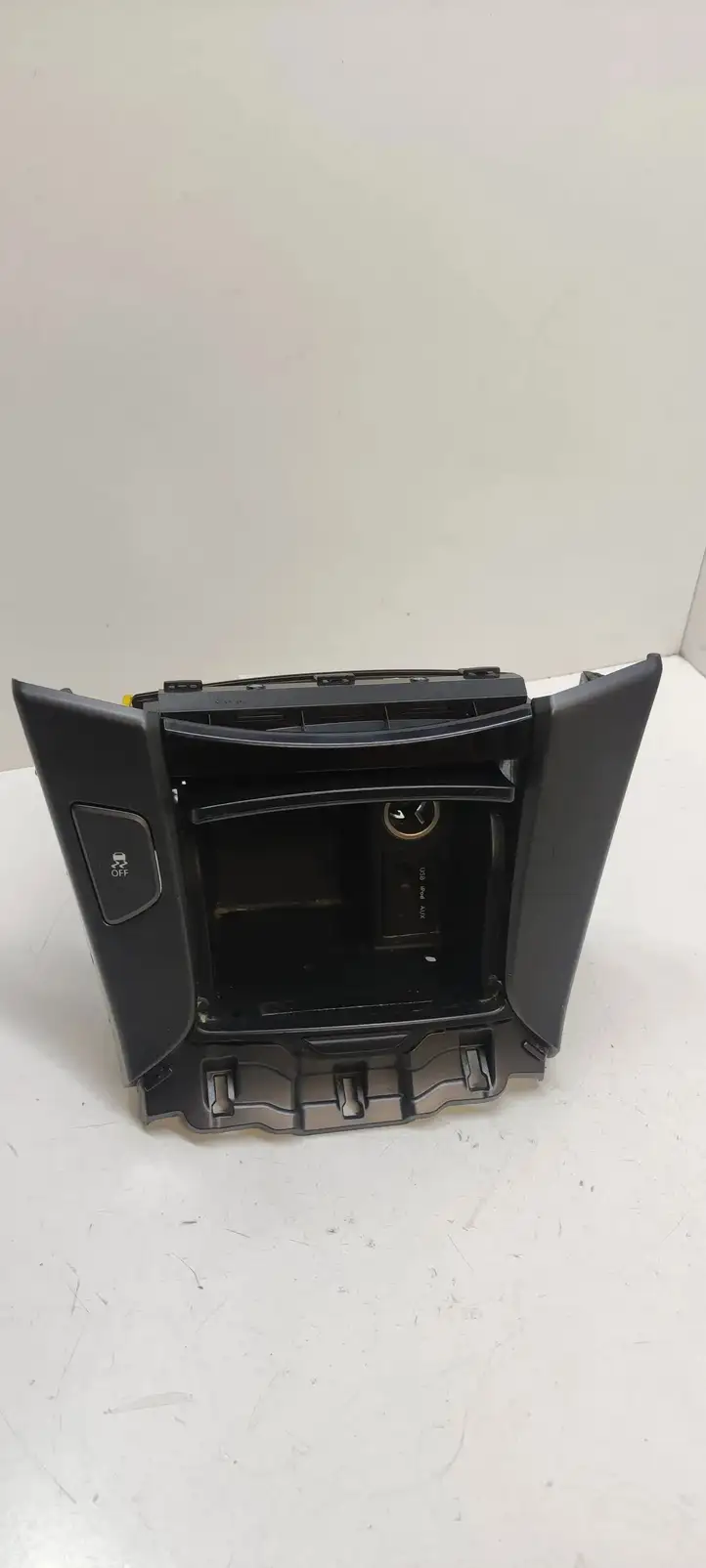 Hyundai i40 (2011 - )  846353Z100 Пепельница