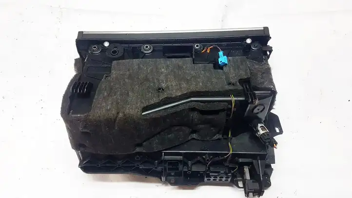 Mercedes-Benz C W204 (2007 - 2014) A2046800011 Вещевой ящик — фото 2