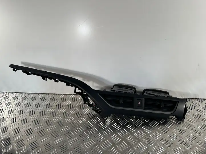 Lexus UX (2020 - ) 5540576030 Центральный воздушный дефлектор — фото 1