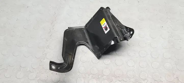 BMW 3 F30 F35 F31 (2012 - 2018) 9317866 Держатель аккумулятора — фото 2