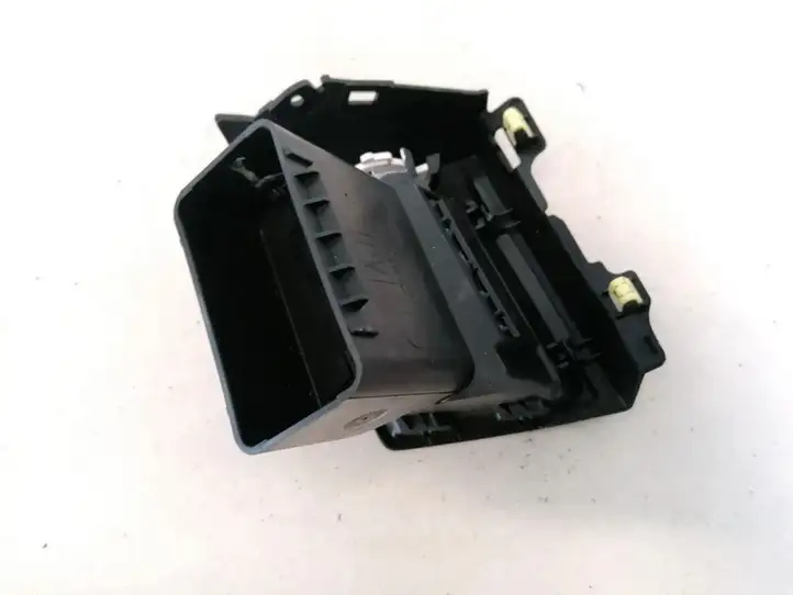 Subaru Legacy (2009 - 2013) 66110AJ010 Боковой воздушный дефлектор — фото 3