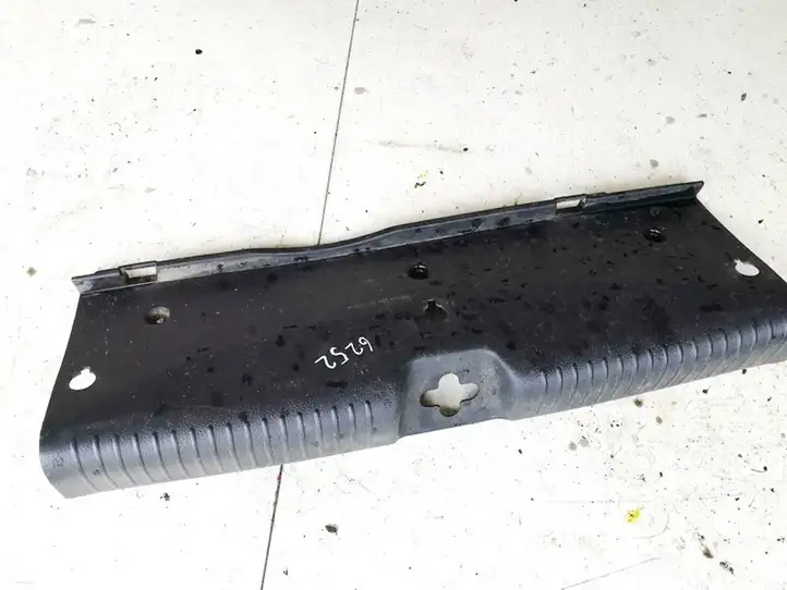 Hyundai Getz (2002 - 2005) 857701c000 Прочая отделка багажника — фото 1
