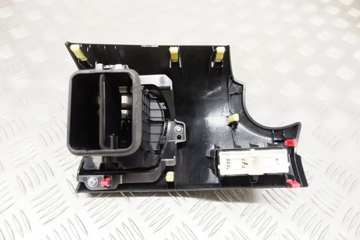 Lexus NX (2017 - ) 5546178020 Боковой воздушный дефлектор — фото 11