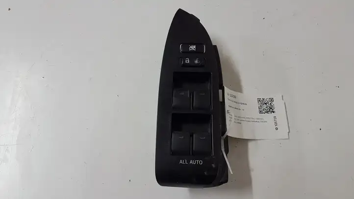 Toyota Prius (XW30) (2009 - 2015) 7423247090 Блок кнопок стеклоподъемников — фото 1