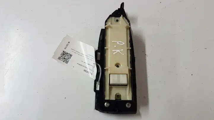 Toyota Prius (XW30) (2009 - 2015) 7423247090 Блок кнопок стеклоподъемников — фото 5
