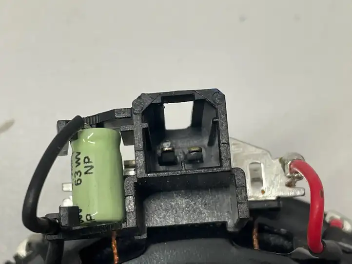 Dodge Ram (2018 - )  68043045AD Громкоговоритель в панели