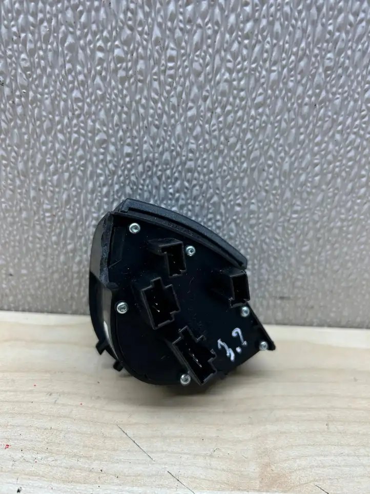 Mercedes-Benz E W211 (2002 - 2009) A2118213358 Кнопки на рулевом колесе — фото 1