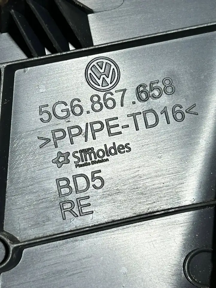 Volkswagen Golf VII (2013 - 2019) 5G6867658 Прочие детали салона — фото 3
