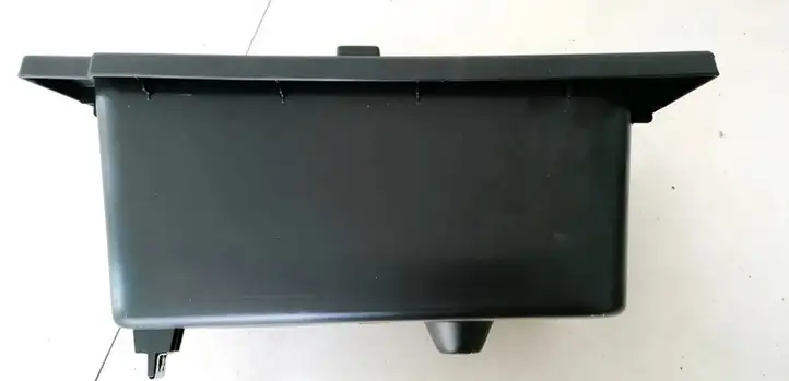 Chevrolet Captiva (2006 - 2011) 96630545 Вещевой ящик — фото 2