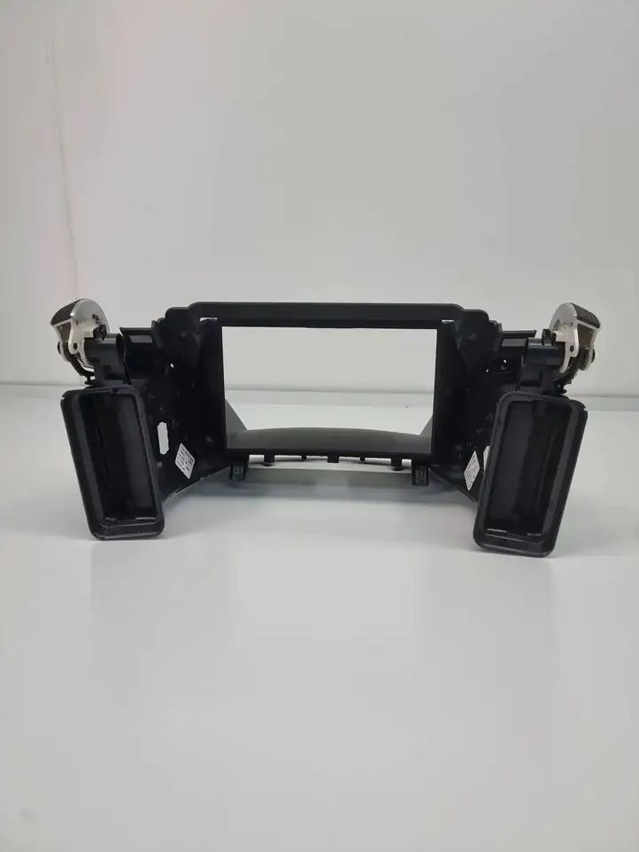 Ford Kuga II (2013 - 2019) F10BR014L20 Центральный воздушный дефлектор — фото 3