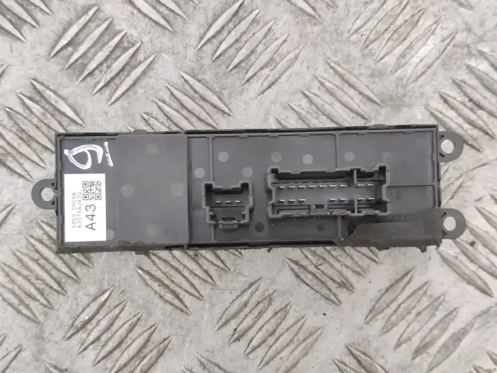 Subaru Outback (BS) (2014 - 2019) 83071AJ430 Кнопка стеклоподъемников — фото 5