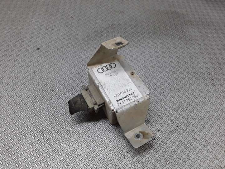 8Z0035223 Audi A2 Garso stiprintuvas