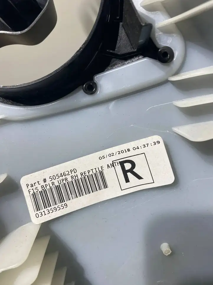 BMW X5 F15 (2013 - 2017) 7284708 Верхняя обшивка стойки B — фото 5