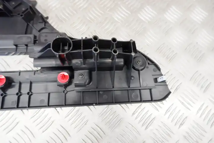 Toyota Highlander XU70 (2019 - ) 721380E150 Прочие детали салона — фото 3