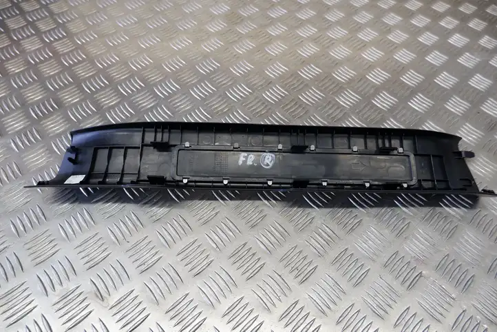 Toyota Highlander XU70 (2019 - ) 679130E110 Внутренняя отделка переднего порога — фото 7