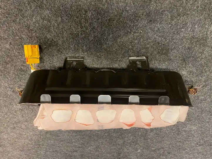 Ford Mustang VI (2015 - ) JR3B6699D82BF Подушка безопасности пассажира — фото 3