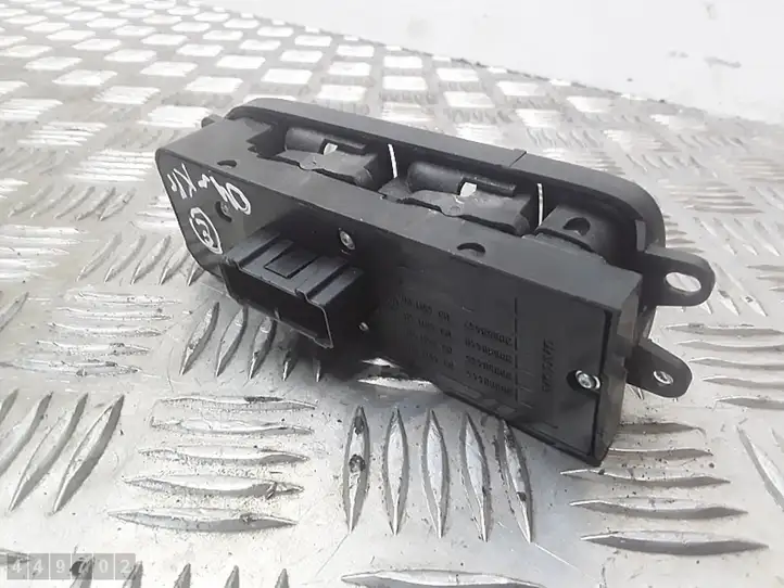 Volvo V50 (2004 - 2008) Кнопка стеклоподъемников — фото 2