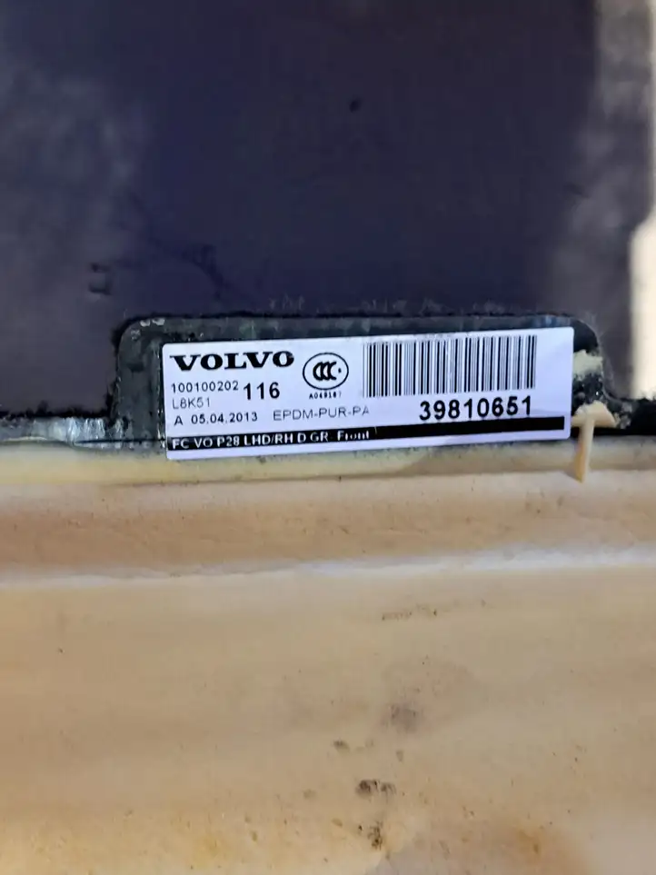 Volvo XC90 (2006 - 2014) 39810651 Задний коврик салона — фото 7