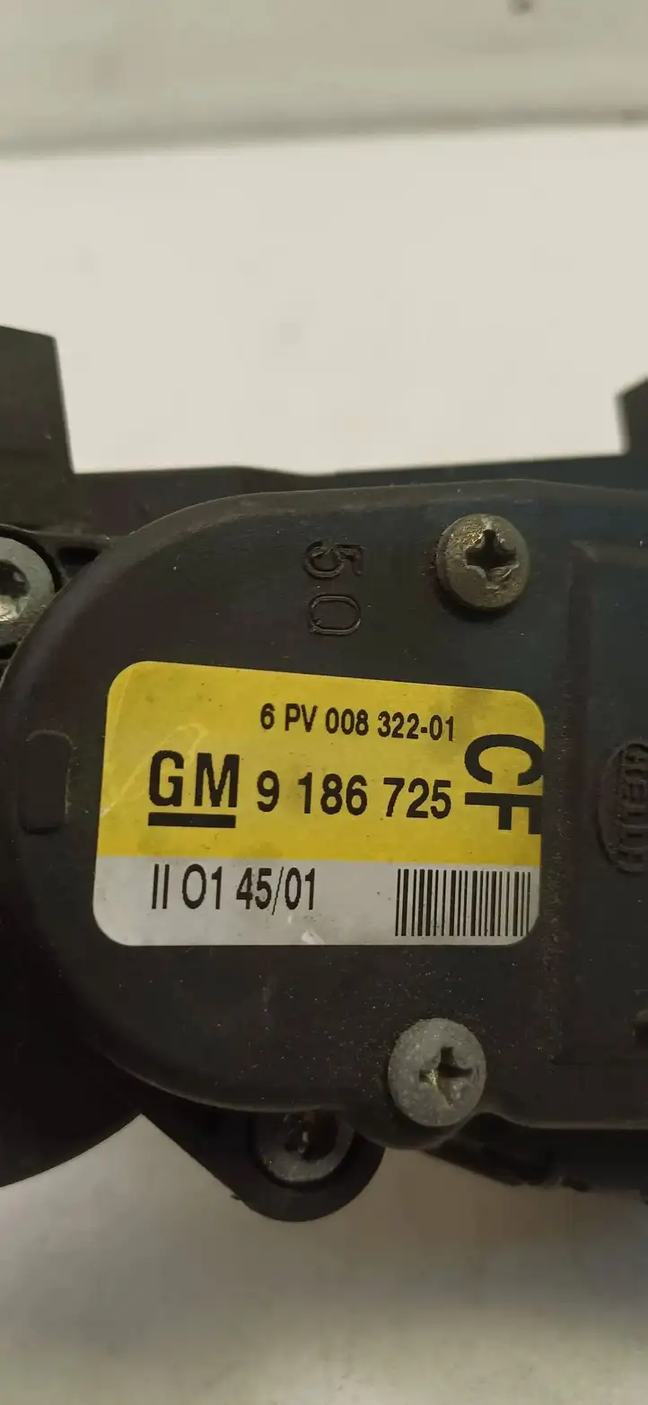 Opel Vectra C (2002 - 2005) 9186725 Педаль акселератора — фото 3