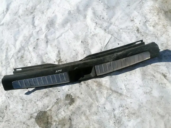 Toyota Avensis T250 (2003 - 2006) 5838705090 Прочая отделка багажника — фото 1