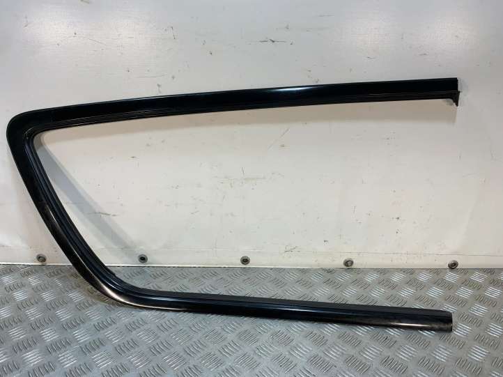 Chrysler Pacifica (2016 - )  68227296AD Отделка заднего бокового стекла