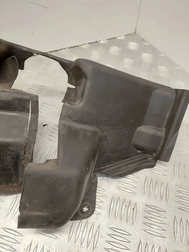 BMW 5 E60 E61 (2004 - 2010) 74850610 Обшивка рулевой колонки — фото 3