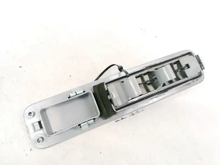 Toyota Avensis Verso (1995 - 2001) 6362444020 Центральный воздушный дефлектор — фото 2