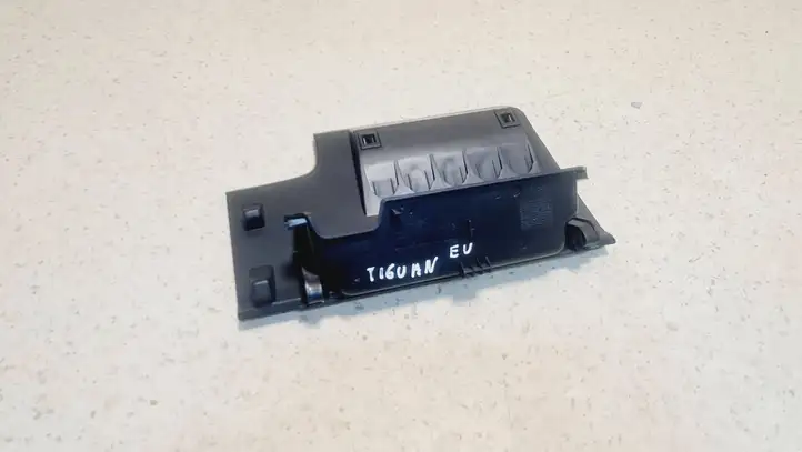Volkswagen Tiguan (2011 - 2016) 5M1858719E Нижняя отделка панели приборов — фото 3