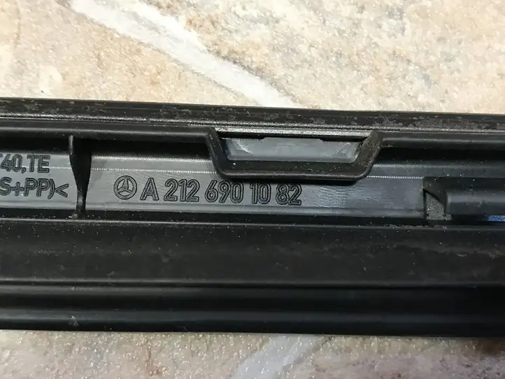 Mercedes-Benz E W212 (2009 - 2016) A2126901082 Накладка стоек лобового стекла — фото 6