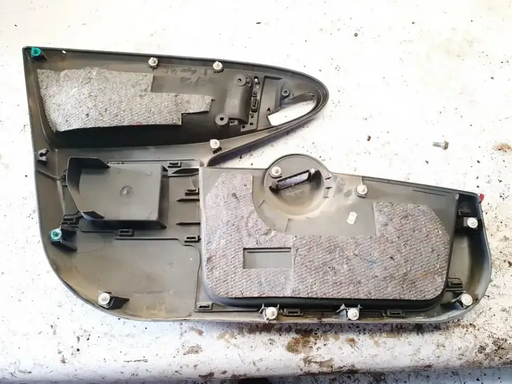 Toyota Aygo AB10 (2005 - 2008) 67777-0h020 Обшивка задней двери — фото 2