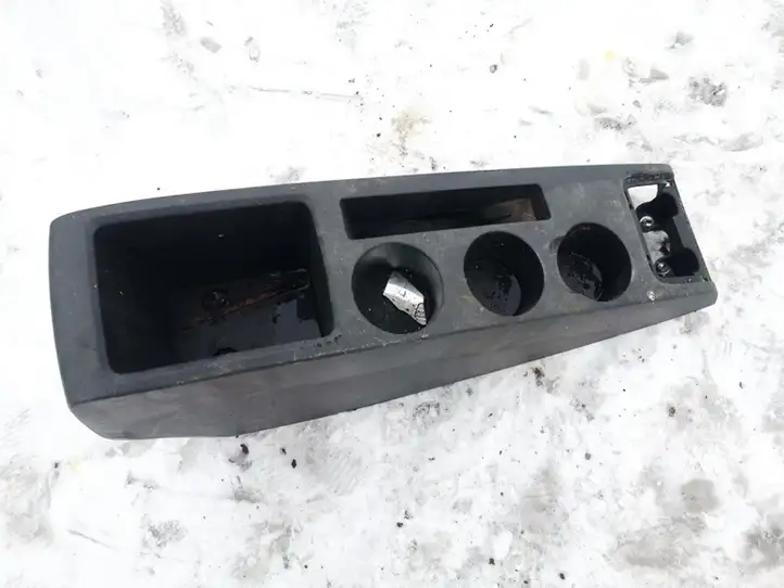 Toyota Corolla Verso AR10 (2004 - 2009) 589110f010 Передний подстаканник — фото 1